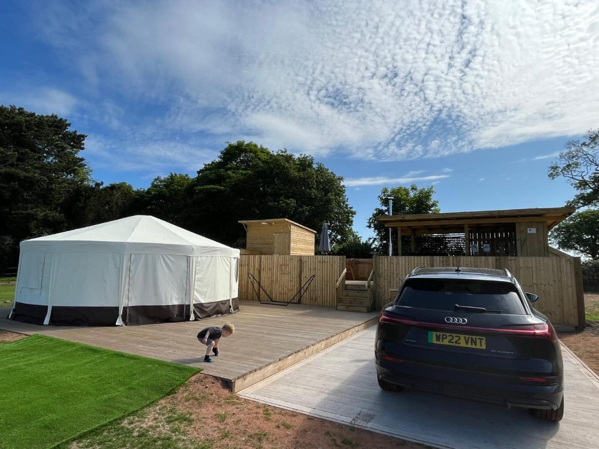 Dukeries Retreat Hotel Retford Bagian luar foto